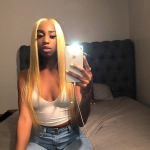 Meet your Posher, April